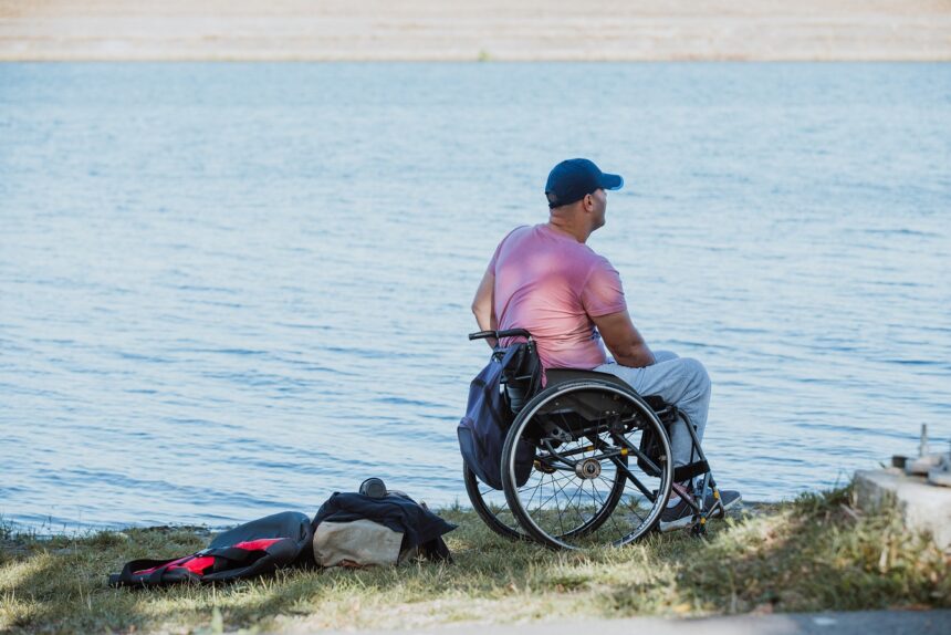 ,,Egali pe apă” – sporturile nautice pot fi practicate și de persoanele cu dizabilități